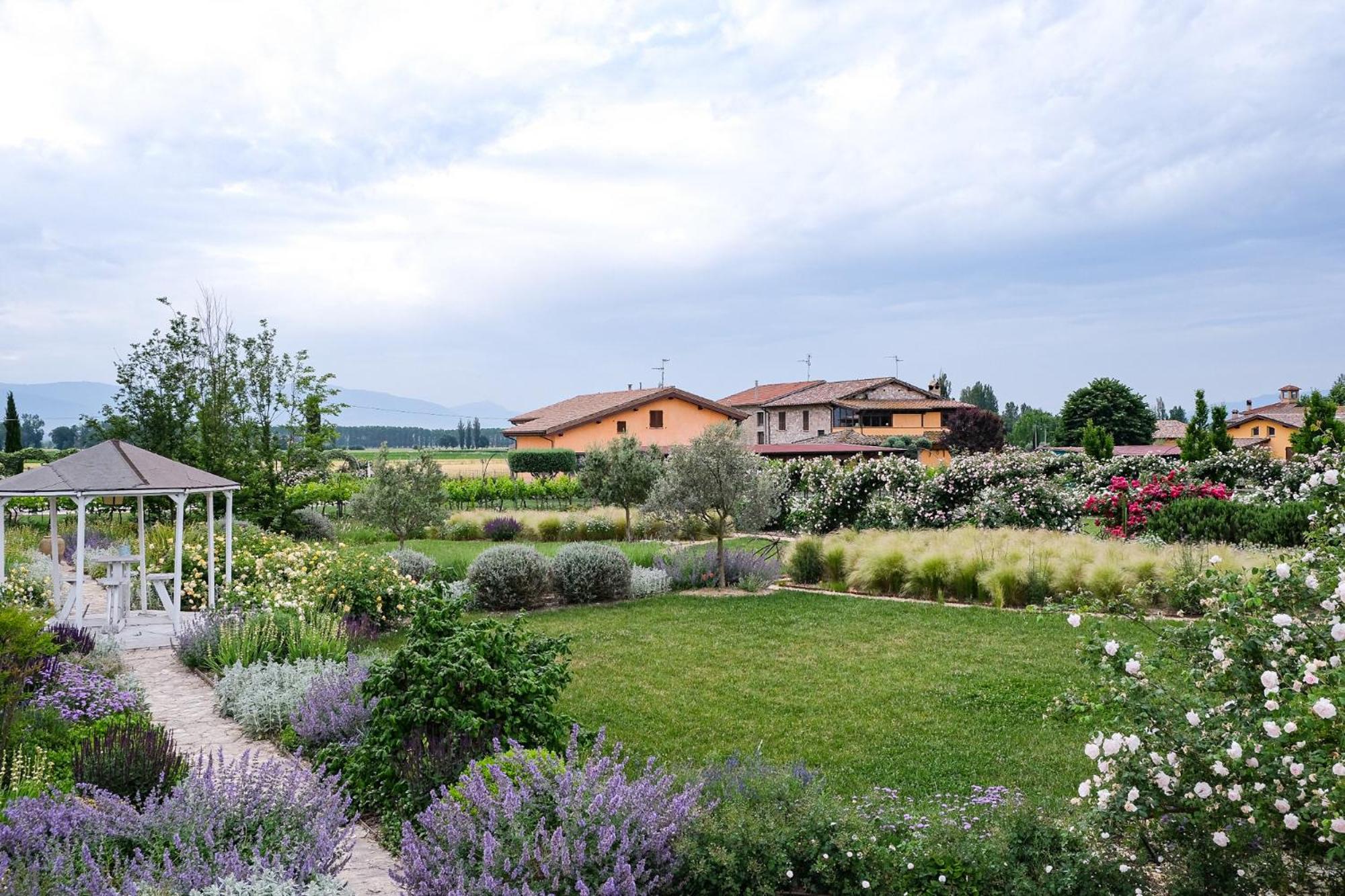 Il Fienile Di Assisi Villa Exterior foto